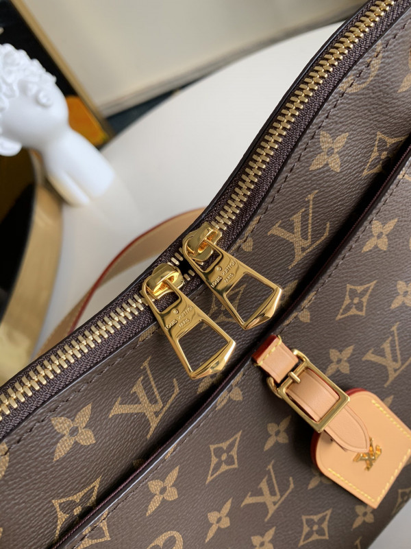 HOT SALE LOUIS VUITTON ODÉON PM