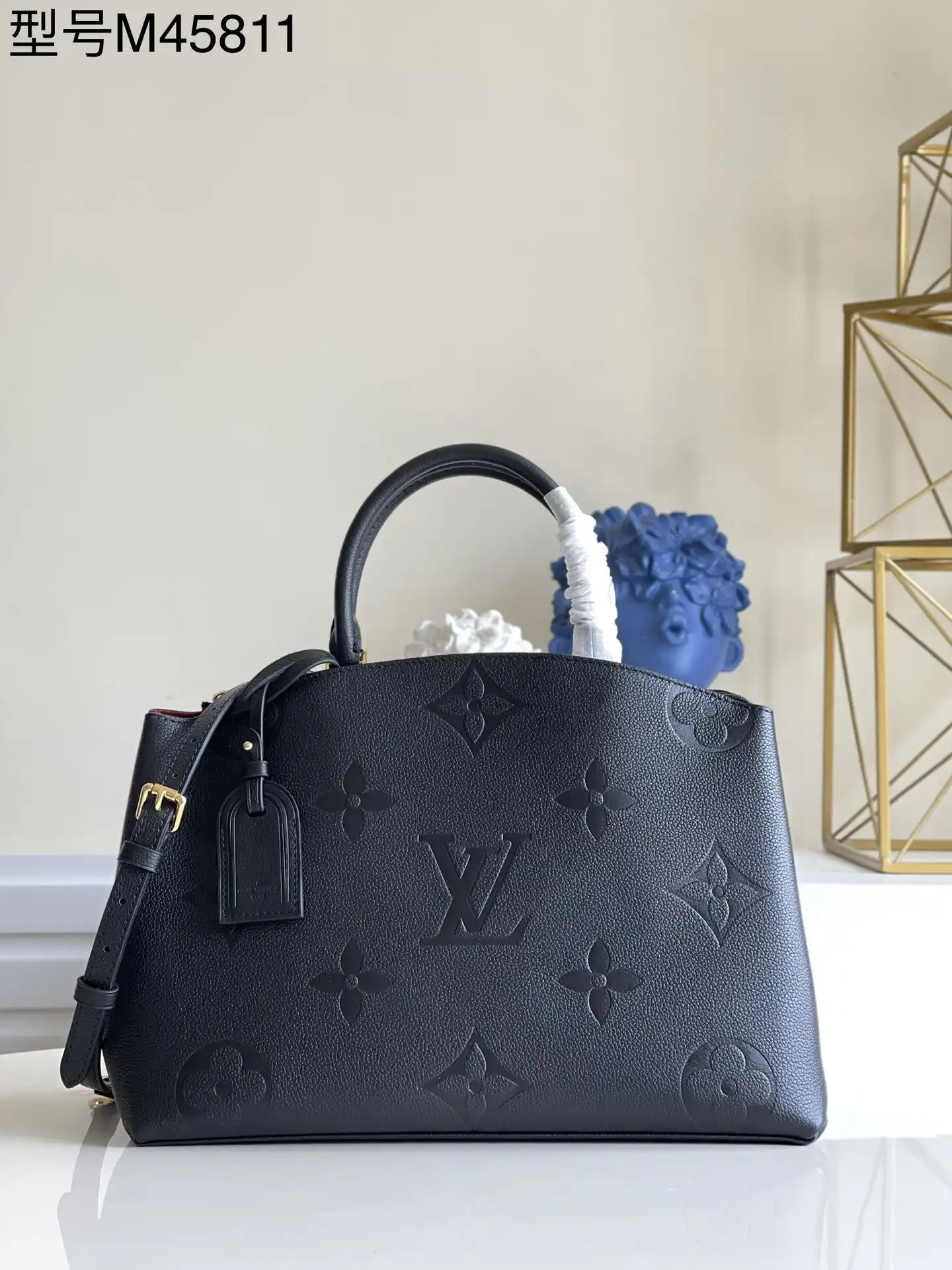 First bag ru LOUIS VUITTON GRAND PALAIS