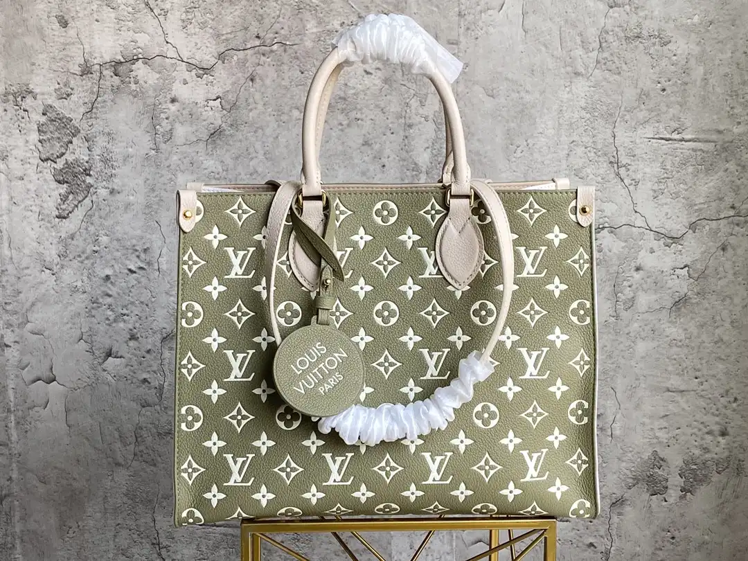 AAA Pruses Bags LOUIS VUITTON ONTHEGO MM