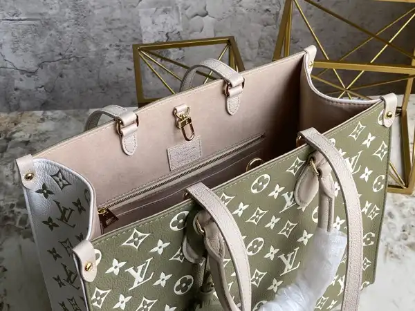 AAA Pruses Bags LOUIS VUITTON ONTHEGO MM