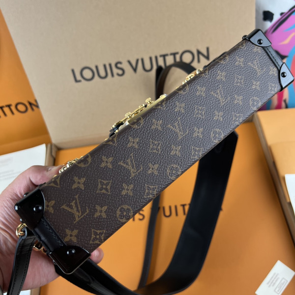 HOT SALE LOUIS VUITTON PETITE MALLE EAST WEST