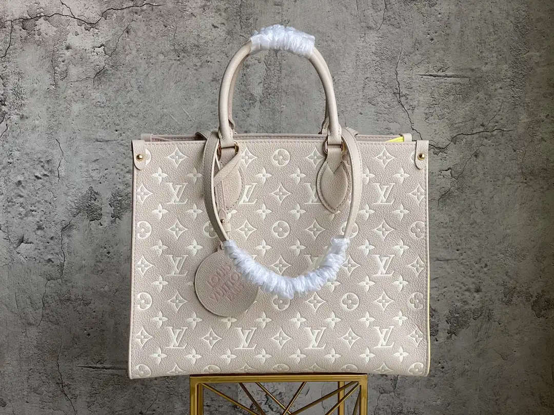 First bag ru LOUIS VUITTON ONTHEGO MM