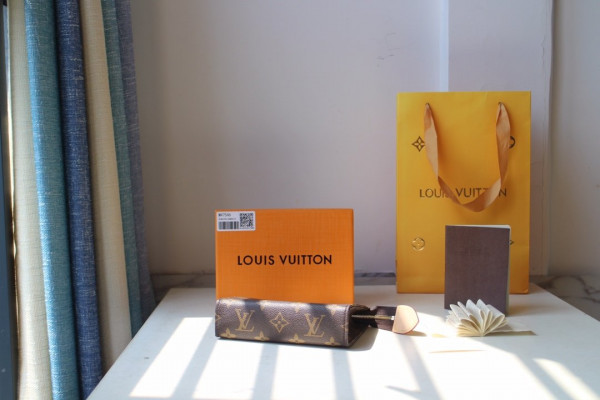 HOT SALE LOUIS VUITTON TOILETRY POUCH 15