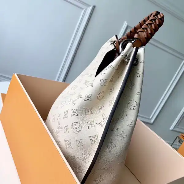 First bag ru LOUIS VUITTON CARMEL