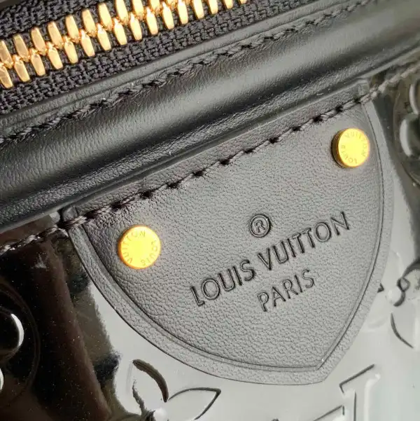 First Bag Ru LOUIS VUITTON CANNES