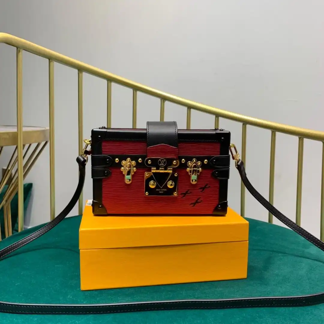 Firstbag Ru LOUIS VUITTON PETITE MALLE