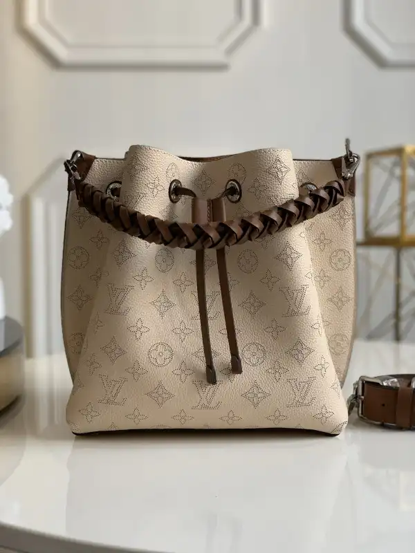 Aaa replica ru LOUIS VUITTON MURIA