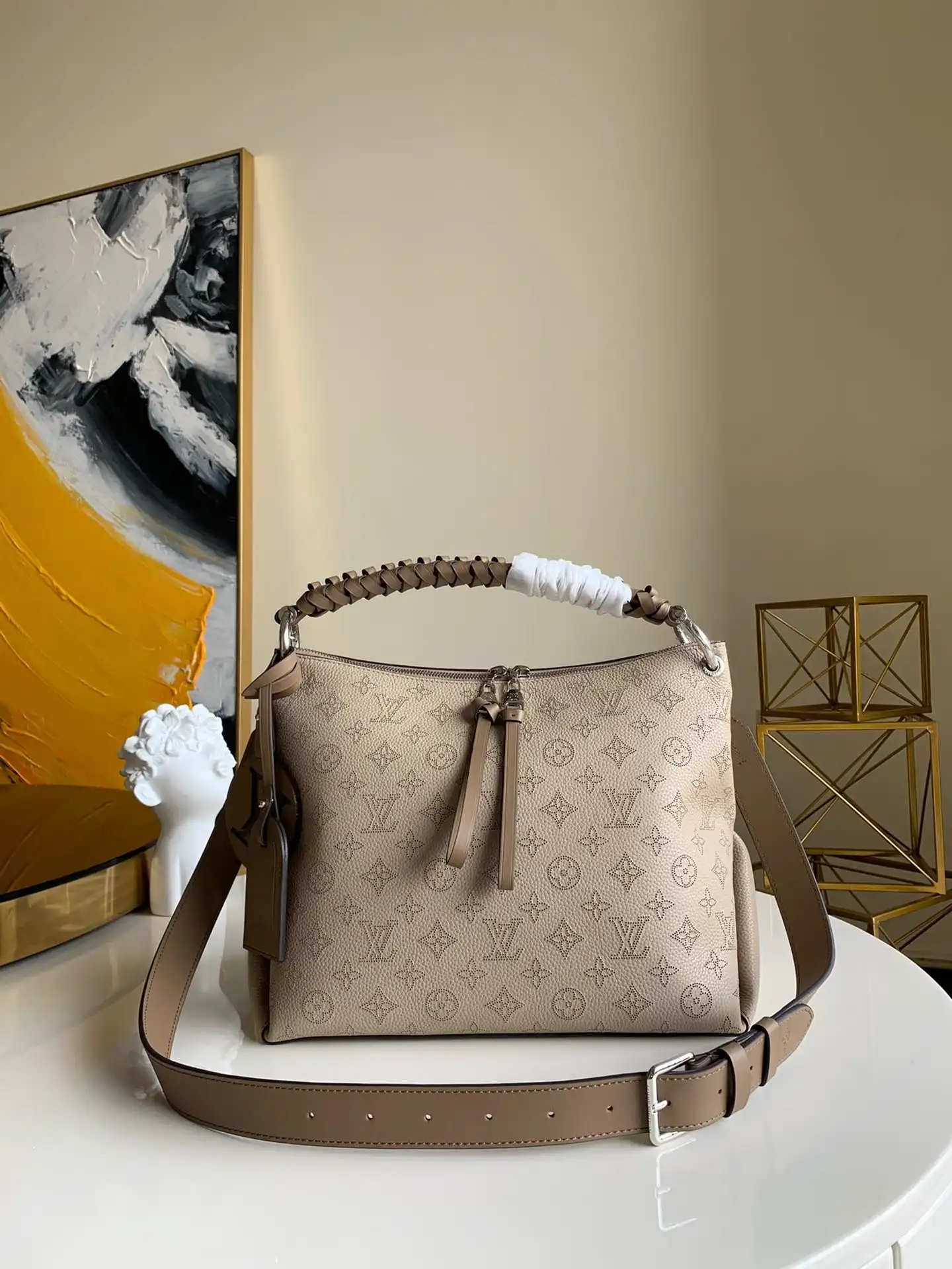 Aaa replica ru LOUIS VUITTON BEAUBOURG HOBO MM