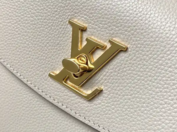 LOUIS VUITTON LOCKME EVER BB MM