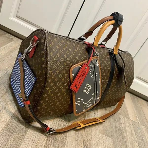 First bag ru LOUIS VUITTON KEEPALL BANDOULIÈRE 50