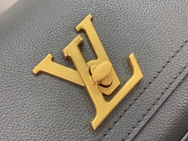 Rep LOUIS VUITTON LOCKME CHAIN PM