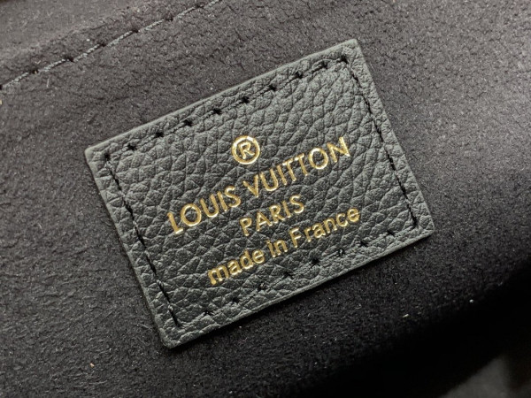 HOT SALE LOUIS VUITTON LOCKME CHAIN PM