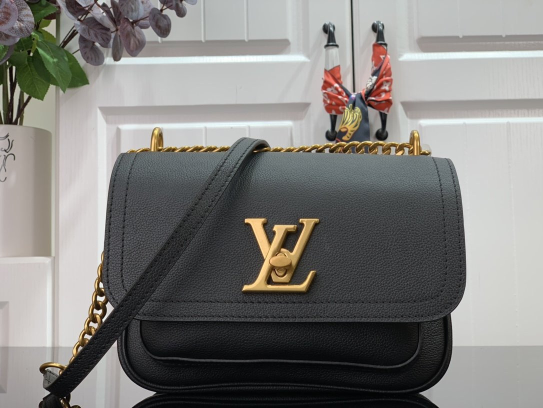 HOT SALE LOUIS VUITTON LOCKME CHAIN PM