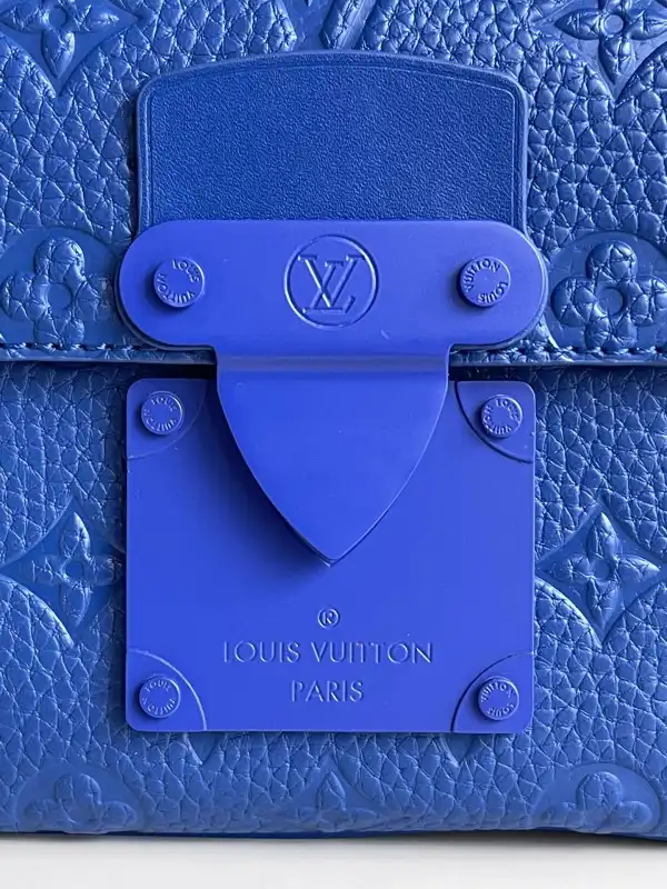 Frstbag ru LOUIS VUITTON S LOCK MESSENGER