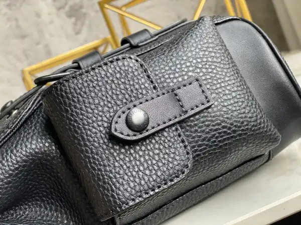 LOUIS VUITTON CHRISTOPHER XS