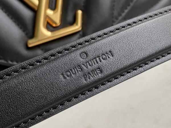 LOUIS VUITTON NEW WAVE CHAIN BAG