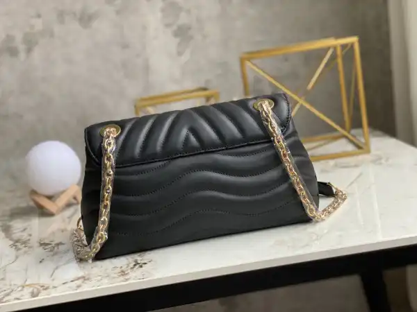 Aaa replica ru LOUIS VUITTON NEW WAVE CHAIN BAG