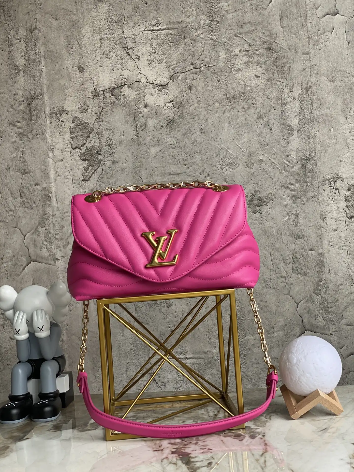 Affordable LOUIS VUITTON NEW WAVE CHAIN BAG