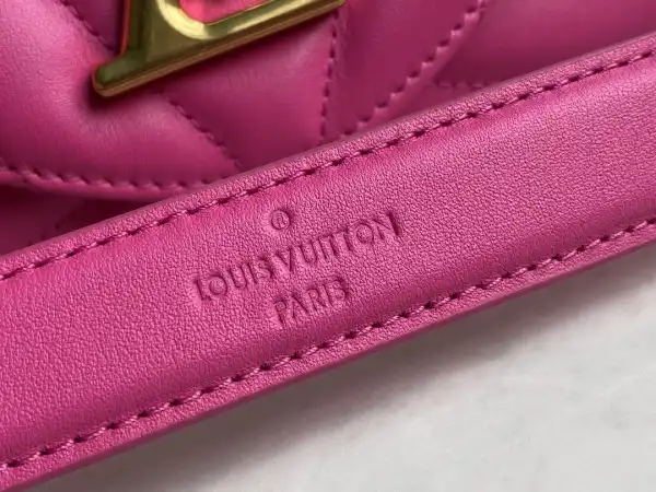 Frstbag ru LOUIS VUITTON NEW WAVE CHAIN BAG