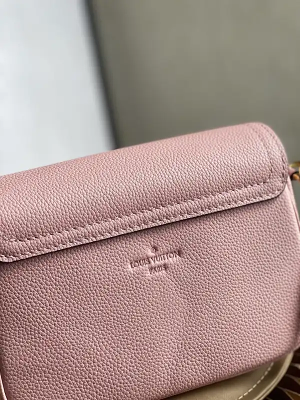 LOUIS VUITTON LOCKME TENDER