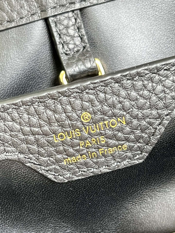 [FREE SHIPPING] LOUIS VUITTON CAPUCINES MM