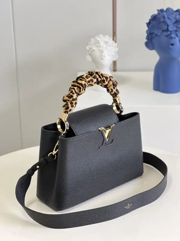 Rep LOUIS VUITTON CAPUCINES MM