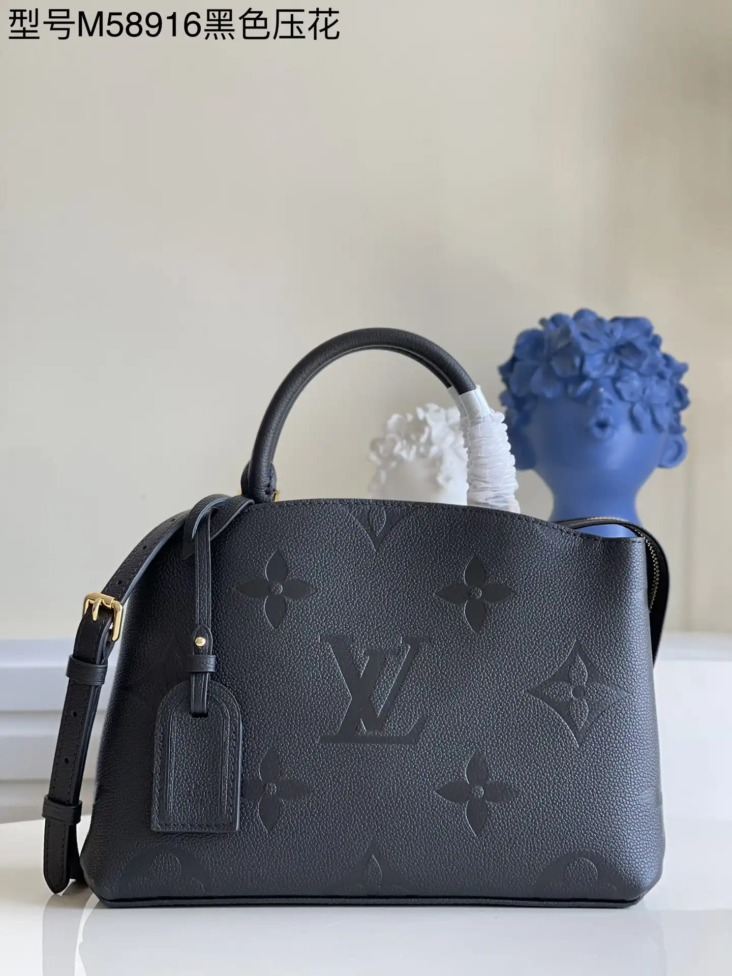 Frstbag ru LOUIS VUITTON PETIT PALAIS