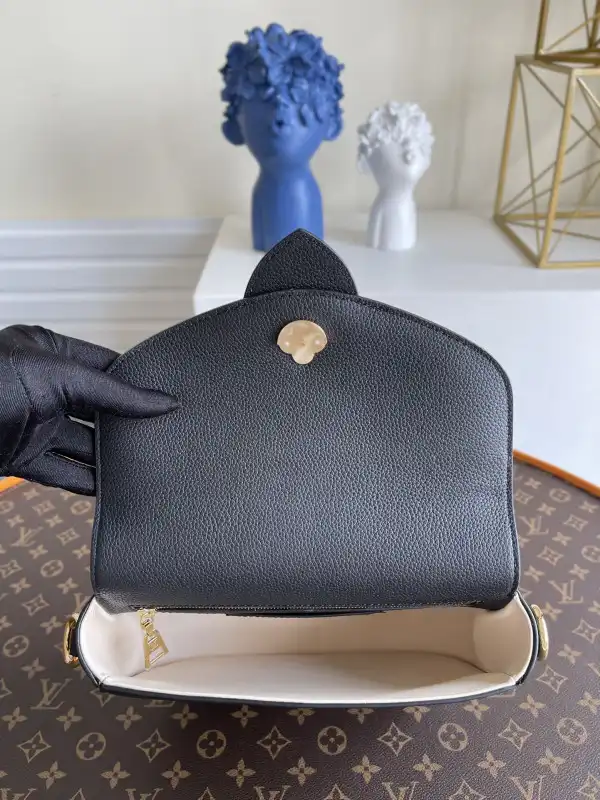 LOUIS VUITTON PONT 9 SOFT MM