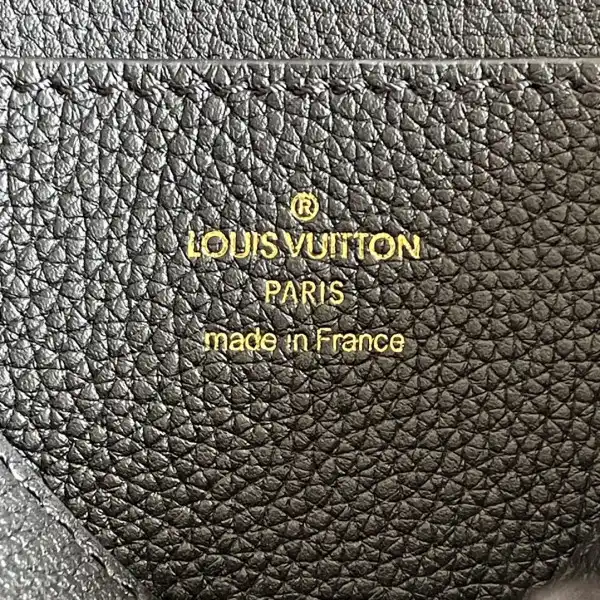 First bag ru LOUIS VUITTON PONT 9 SOFT MM