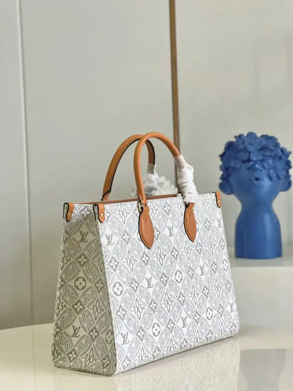 Affordable LOUIS VUITTON ONTHEGO MM