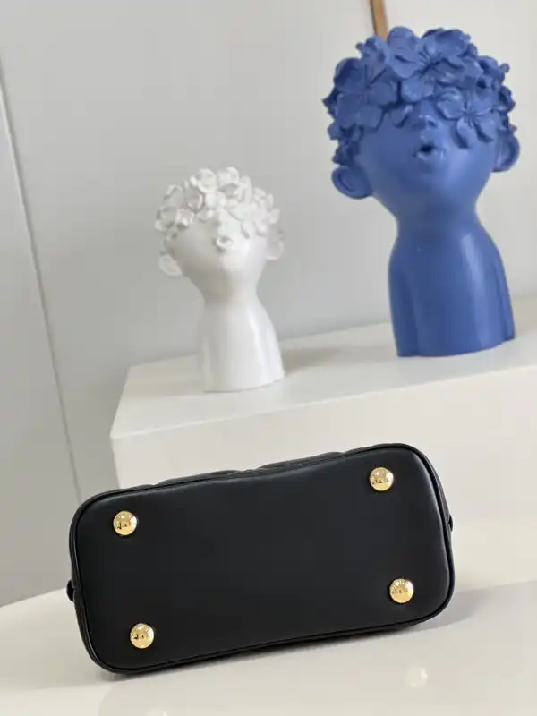 LOUIS VUITTON ALMA BB