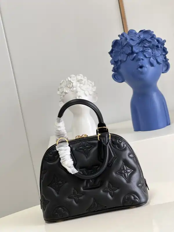 LOUIS VUITTON ALMA BB