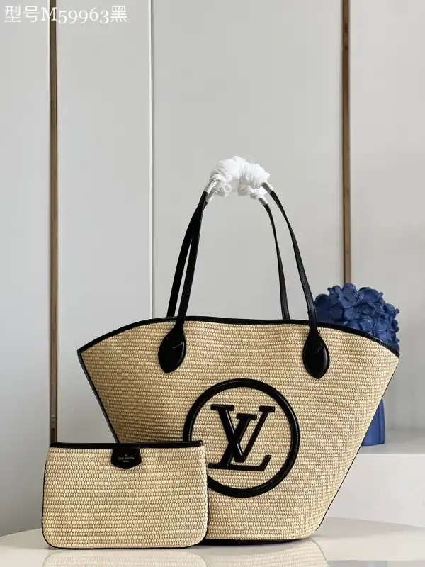 First bag ru LOUIS VUITTON SAINT JACQUES