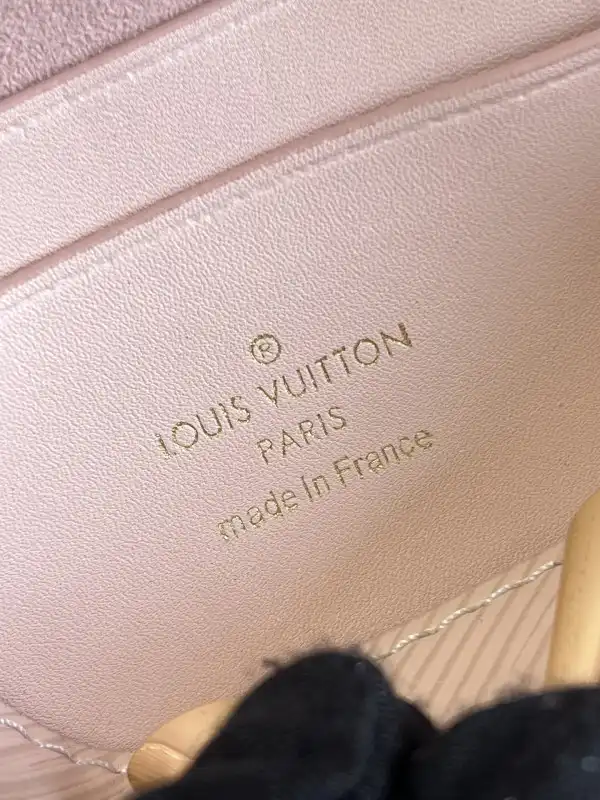 LOUIS VUITTON TWIST PM