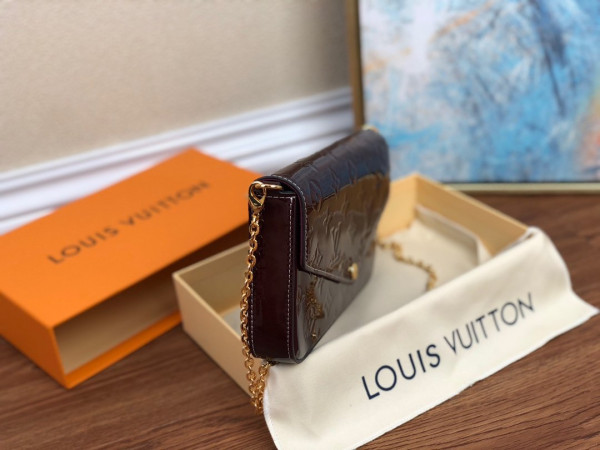 [FREE SHIPPING] LOUIS VUITTON POCHETTE FÉLICIE