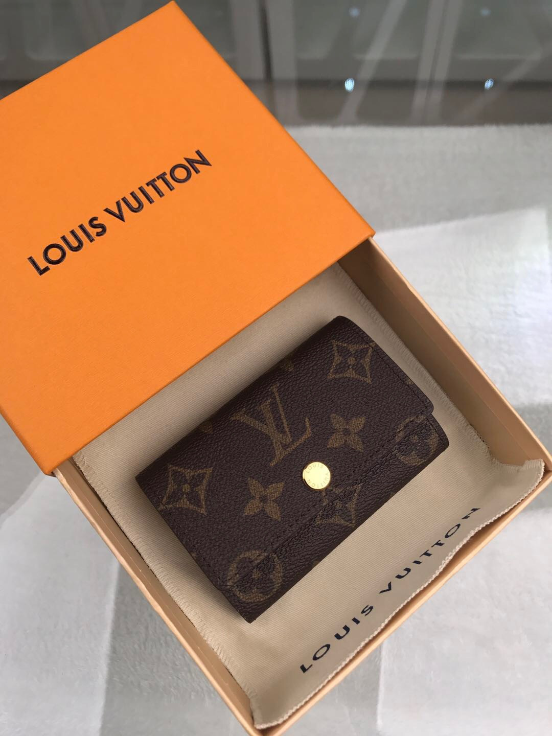 HOT SALE LOUIS VUITTON 6 KEY HOLDER