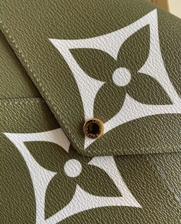 Affordable LOUIS VUITTON POCHETTE KIRIGAMI