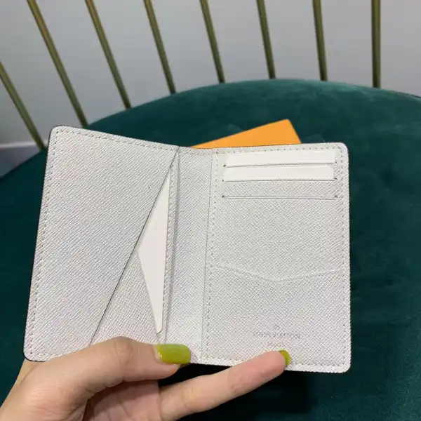 TO LOUIS VUITTON POCKET ORGANIZER