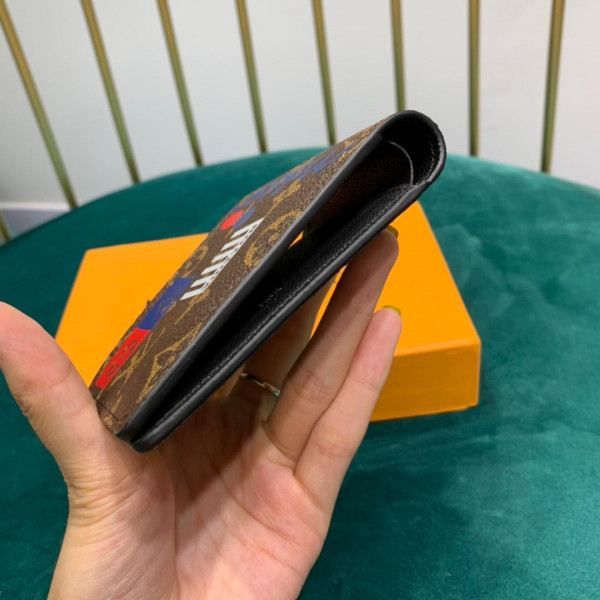 LOUIS VUITTON MULTIPLE WALLET