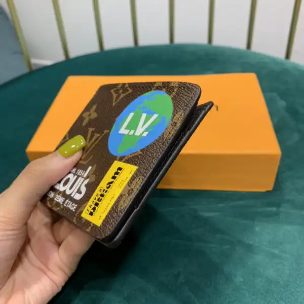 Affordable LOUIS VUITTON MULTIPLE WALLET