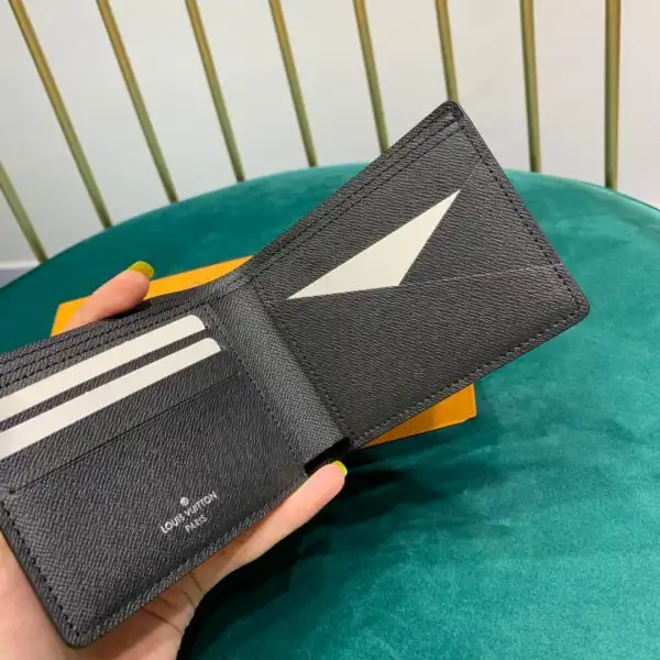 LOUIS VUITTON MULTIPLE WALLET