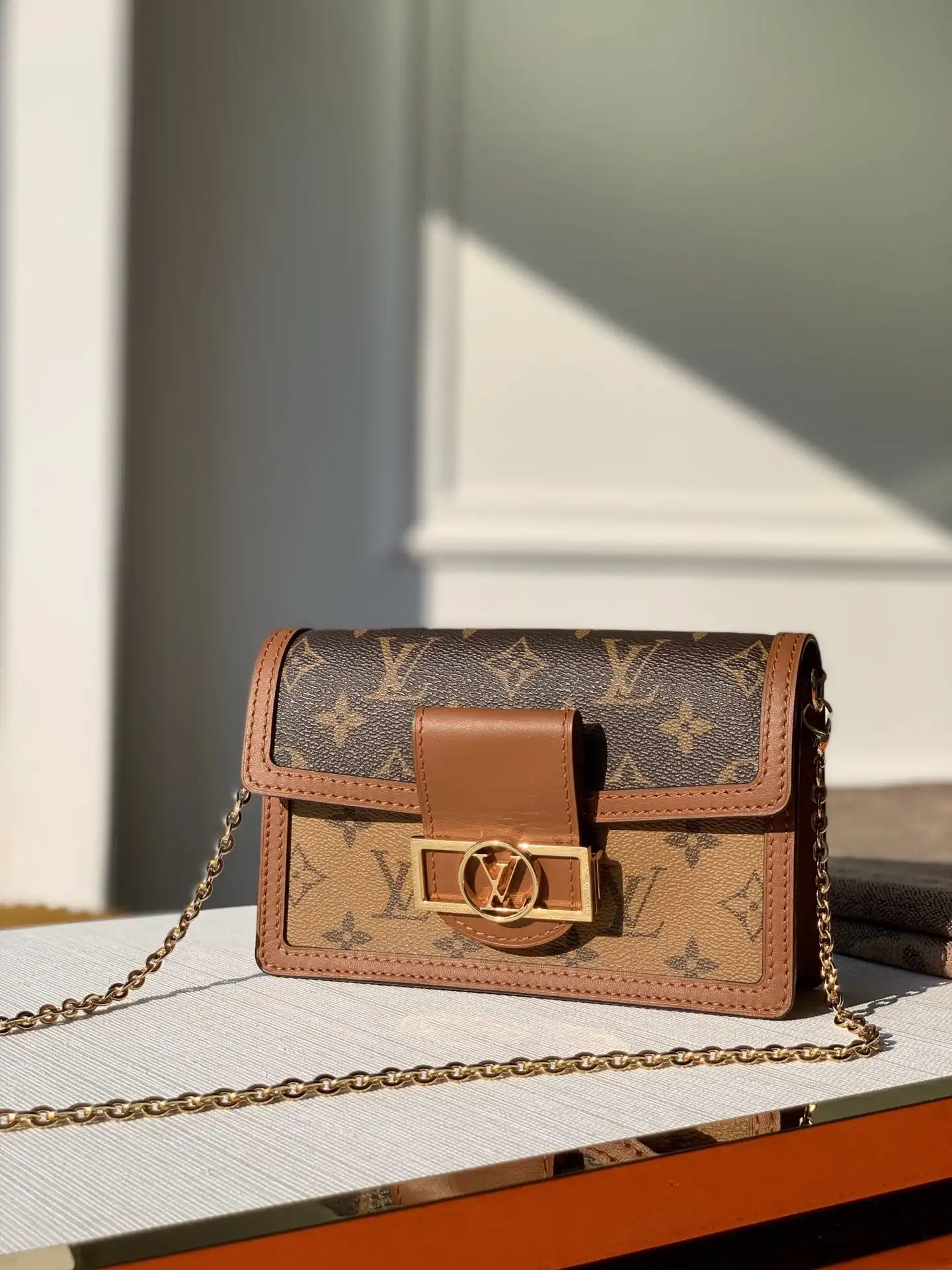 Rep LOUIS VUITTON V DAUPHINE CHAIN WALLET