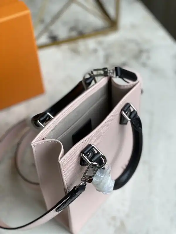 LOUIS VUITTON PETIT SAC PLAT