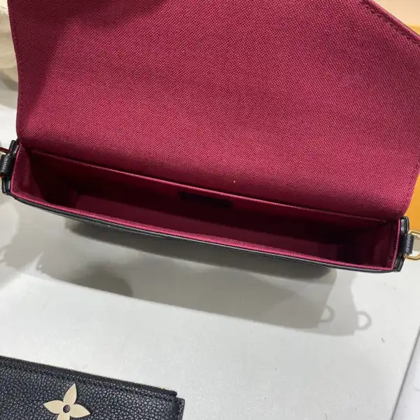 First bag ru LOUIS VUITTON POCHETTE FÉLICIE