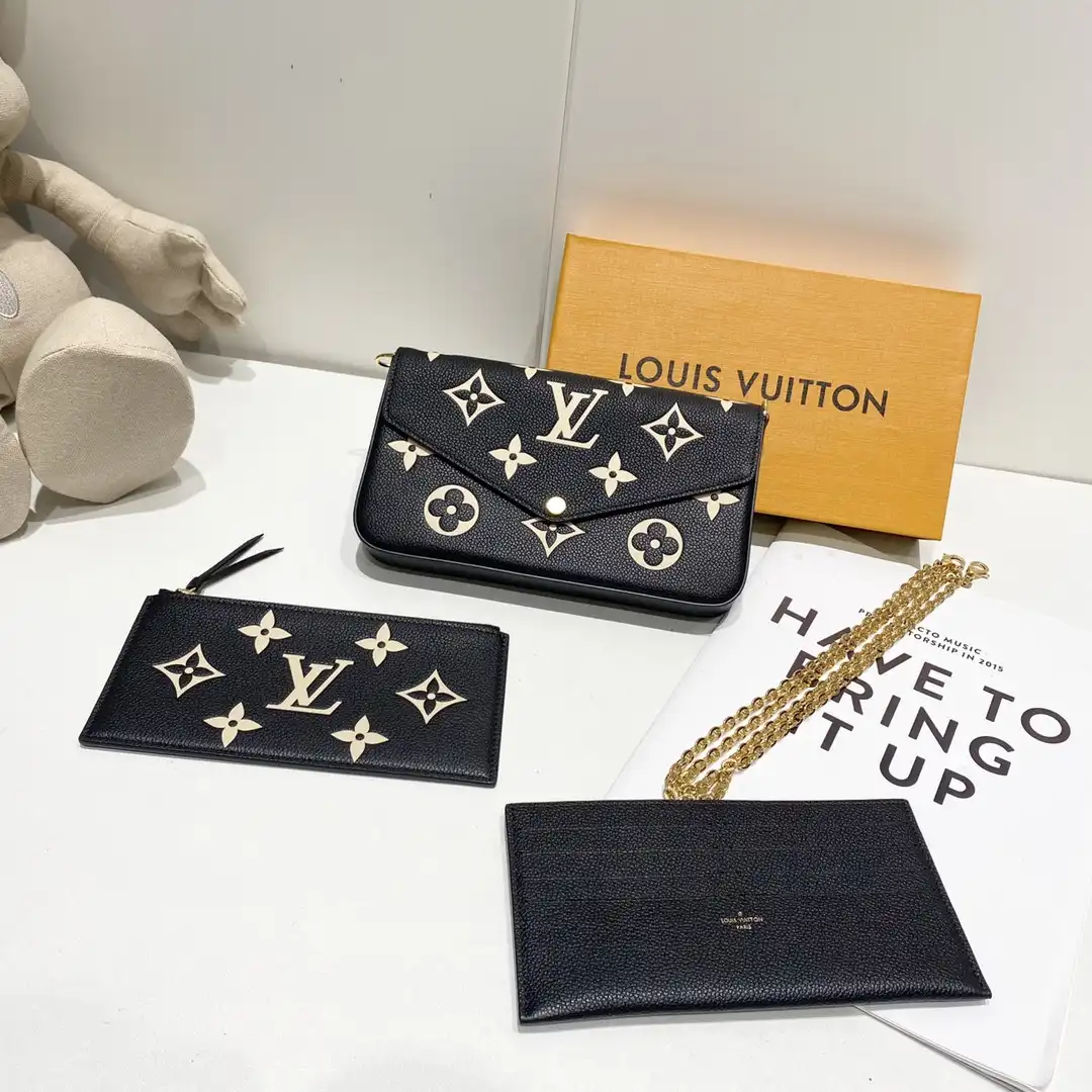 Firstbag Ru LOUIS VUITTON POCHETTE FÉLICIE