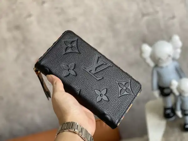 Cheap LOUIS VUITTON ZIPPY WALLET