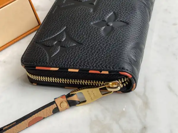 Cheap LOUIS VUITTON ZIPPY WALLET