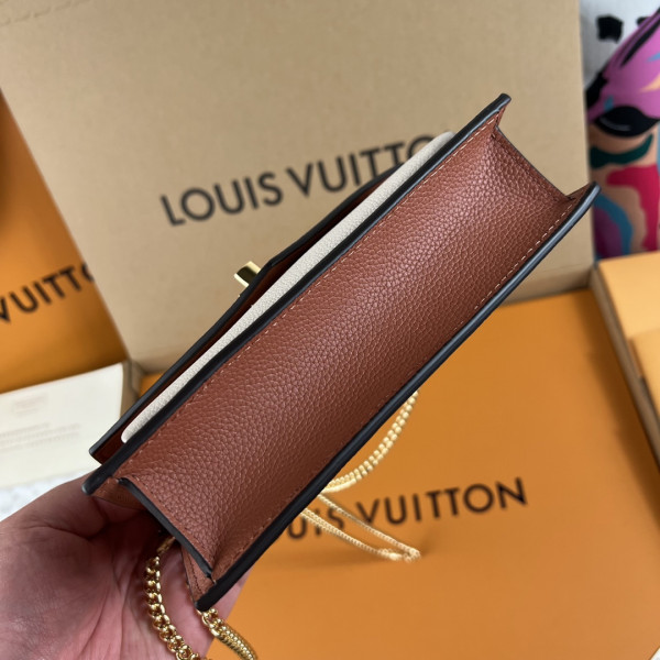 HOT SALE LOUIS VUITTON MYLOCKME CHAIN POCHETTE