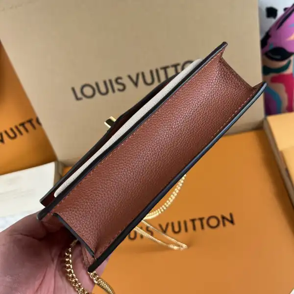 Bagsoffer yupoo LOUIS VUITTON MYLOCKME CHAIN POCHETTE