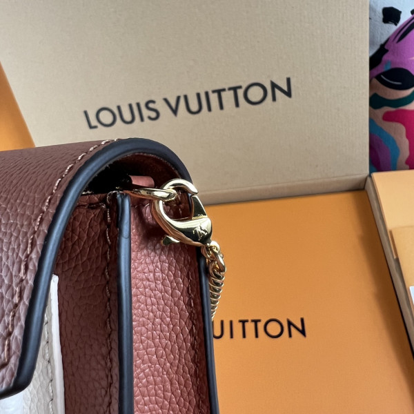 HOT SALE LOUIS VUITTON MYLOCKME CHAIN POCHETTE